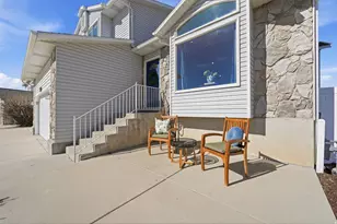 2384 W Frontier St, Riverton, UT 84065 - Photo 4