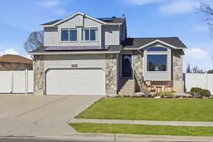 2384 W Frontier St, Riverton, UT 84065 - Photo 2