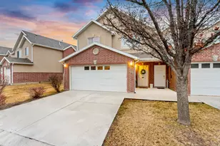 10492 S Sage Vista Way Way W, South Jordan, UT 84009 - Photo 2