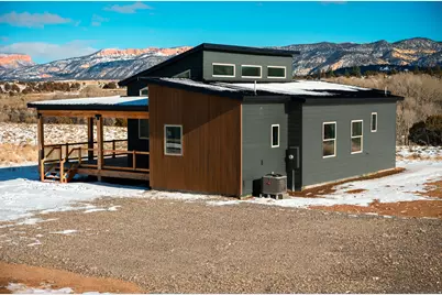 152 W Bryce Gate Cir, Hatch, UT 84735 - Photo 1