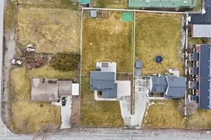 76 N Center St, Wellsville, UT 84339 - Photo 30