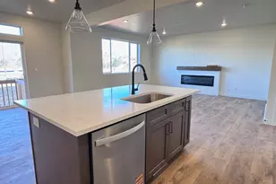 964 W Motor Vu Dr, Riverdale, UT 84405 - Photo 6