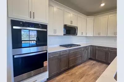 964 W Motor Vu Dr #215, Riverdale, UT 84405 - Photo 4