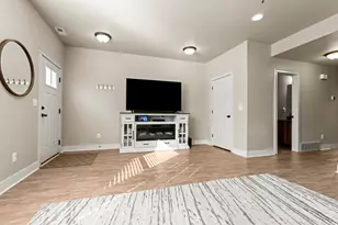 255 W 2700 N, Pleasant View, UT 84414 - Photo 6