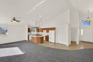 2953 W 4650 S, Roy, UT 84067 - Photo 4