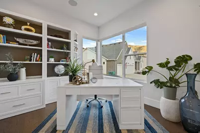 1876 W Oakwood Cir N, Lehi, UT 84043 - Photo 6