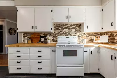 33 W Wicker Ln, Bountiful, UT 84010 - Photo 10