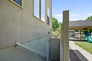 412 S 350 E, Pleasant Grove, UT 84062 - Photo 32