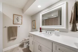 4820 S 3 Fountains Dr, Murray, UT 84107 - Photo 12
