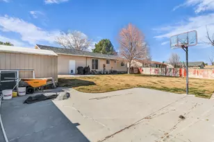 12433 S Harvest Ave W, Riverton, UT 84065 - Photo 42