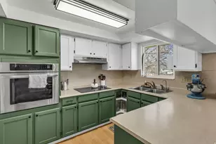 12433 S Harvest Ave W, Riverton, UT 84065 - Photo 16