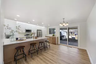 10366 S Larkspur Cir, Sandy, UT 84094 - Photo 8