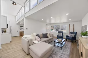 10366 S Larkspur Cir, Sandy, UT 84094 - Photo 6