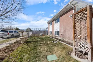 10366 S Larkspur Cir, Sandy, UT 84094 - Photo 24