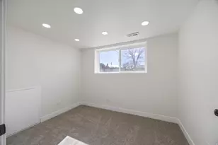 10366 S Larkspur Cir, Sandy, UT 84094 - Photo 20