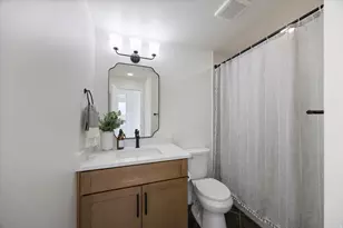 10366 S Larkspur Cir, Sandy, UT 84094 - Photo 12