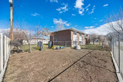10366 S Larkspur Cir, Sandy, UT 84094 - Photo 26