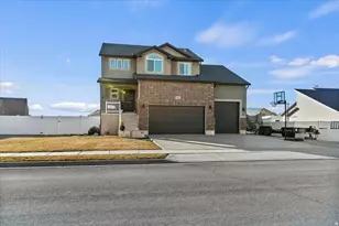 2267 N 225 W, Harrisville, UT 84414 - Photo 1