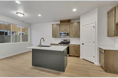 2606 N 2125 W #149, Clinton, UT 84015 - Photo 4