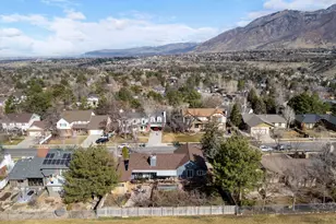 2858 E Cobblemoor Ln S, Sandy, UT 84093 - Photo 36