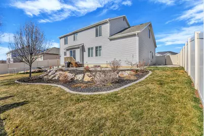 1437 W 1200 S, Clearfield, UT 84015 - Photo 32