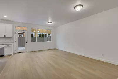 2602 N 2125 W #150, Clinton, UT 84015 - Photo 4