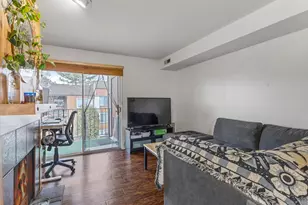 2418 S Elizabeth St, Salt Lake City, UT 84106 - Photo 2