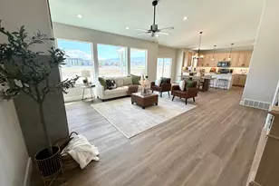 634 E Cedar Ct, Grantsville, UT 84029 - Photo 8