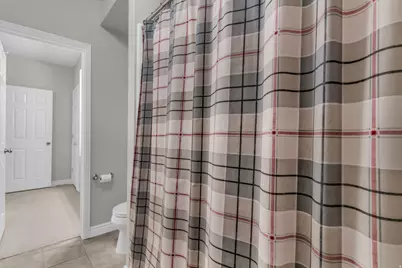 9445 S Marksbury Cir, Sandy, UT 84092 - Photo 44