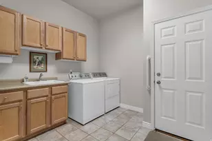 9445 S Marksbury Circle, Sandy, UT 84092 - Photo 38