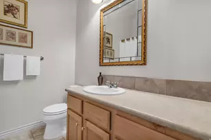 9445 S Marksbury Circle, Sandy, UT 84092 - Photo 36