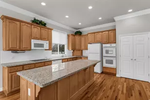 9445 S Marksbury Circle, Sandy, UT 84092 - Photo 16