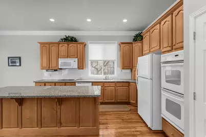 9445 S Marksbury Cir, Sandy, UT 84092 - Photo 18