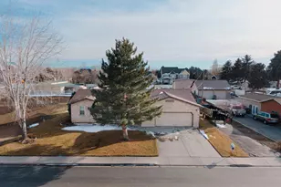 240 E Center St, Lindon, UT 84042 - Photo 1