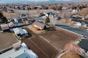 240 E Center St, Lindon, UT 84042 - Photo 2