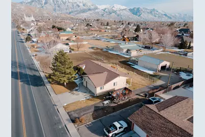 240 E Center St, Lindon, UT 84042 - Photo 16
