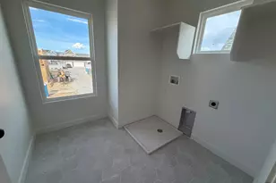 7029 W Lake Ave, South Jordan, UT 84009 - Photo 12