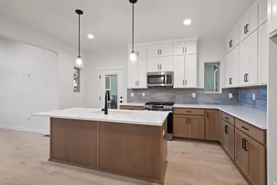 7029 W Lake Ave, South Jordan, UT 84009 - Photo 4