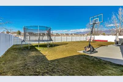 1024 W Manchester Dr N, North Salt Lake, UT 84054 - Photo 30