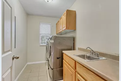 1024 W Manchester Dr N, North Salt Lake, UT 84054 - Photo 24