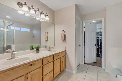 1024 W Manchester Dr N, North Salt Lake, UT 84054 - Photo 18