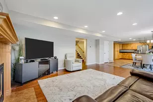 1024 W Manchester Dr N, North Salt Lake, UT 84054 - Photo 8