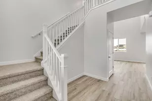 2216 W 2615 N, Clinton, UT 84015 - Photo 2