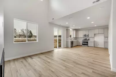 2216 W 2615 N #142, Clinton, UT 84015 - Photo 4