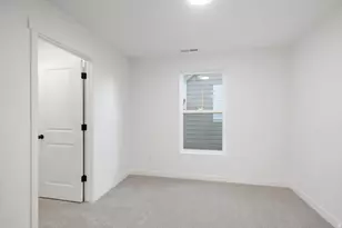 7027 W Lake Ave, South Jordan, UT 84009 - Photo 16