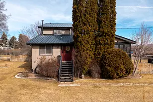 790 W 1100 S, Vernal, UT 84078 - Photo 2