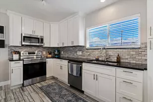 498 Parkway Ave, Tooele, UT 84074 - Photo 8