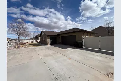 992 W 350 N, Roosevelt, UT 84066 - Photo 4