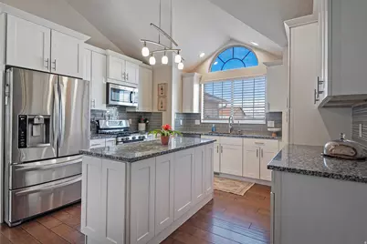 11755 S Canberra Dr, Sandy, UT 84094 - Photo 12