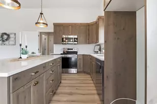 154 S Liberty St, Grantsville, UT 84029 - Photo 8